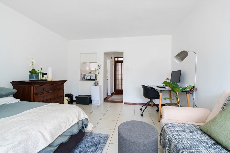 To Let 1 Bedroom Property for Rent in Green Point Western Cape